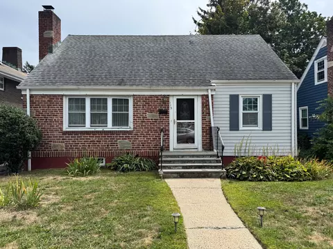 113 Clark St, Bridgeport, CT 06606