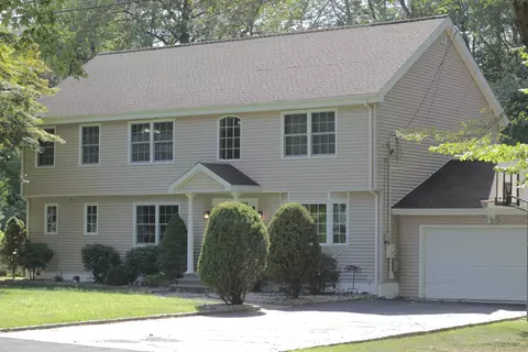 83 Johnson St, Trumbull, CT 06611