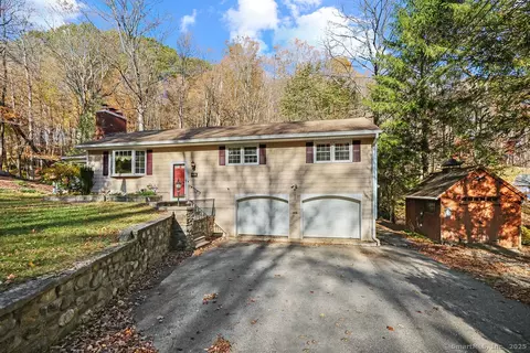 297 Babbitt Rd, Thomaston, CT 06787