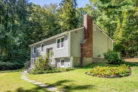 48 Flanders Rd, East Hampton, CT 06424