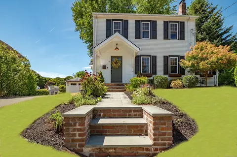 11 Bryan Rd, Branford, CT 06405