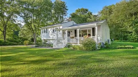85 Oak Wood Dr, Monroe, CT 06468