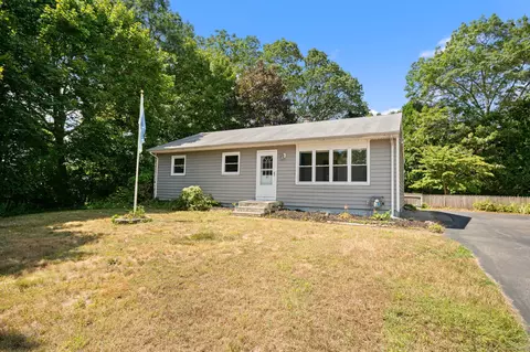 11 Illinois Ct, Oakdale, CT 06370