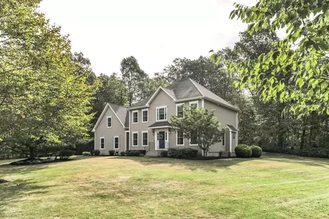 90 Tall Timbers Rd, Middletown, CT 06457
