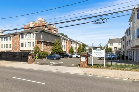 1611 Washington Blvd #27, Stamford, CT 06902