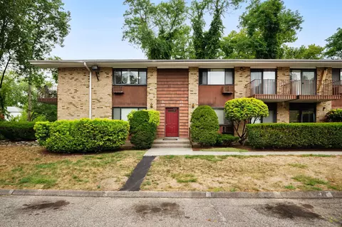 71 Kennedy Dr #71, Bridgeport, CT 06606