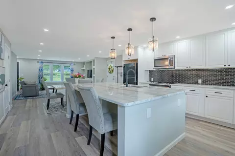 31 Henry Ave, Newington, CT 06111