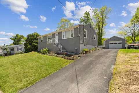 26 Carroll Rd, Hamden, CT 06517