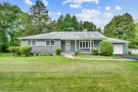 293 Tunxis Ave, Bloomfield, CT 06002