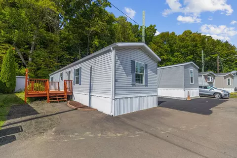 26 N Main St #19, Branford, CT 06405