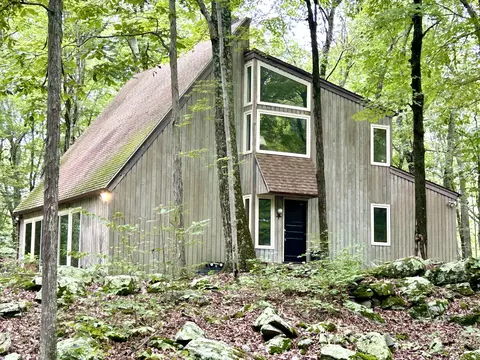 101 Plumb Brook Rd, Woodbury, CT 06798
