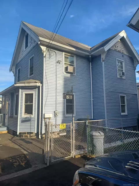5 William Pl, Bridgeport, CT 06608