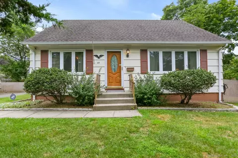 45 Albright Ave, Stratford, CT 06614