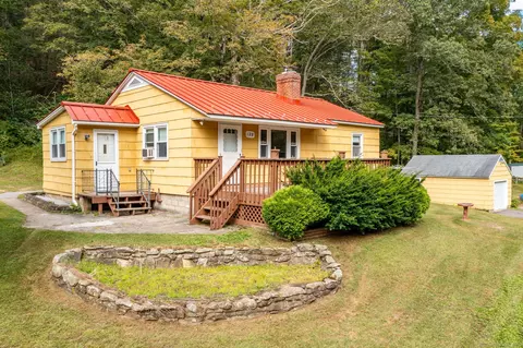 128 Danbury Quarter Rd, Winchester, CT 06098
