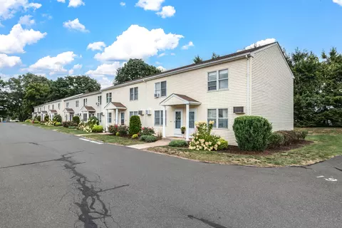 400 N Main St #18, Manchester, CT 06042