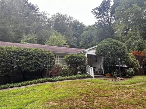 2180 Cross Hwy, Fairfield, CT 06824