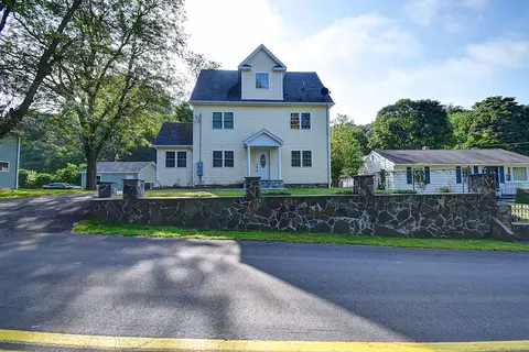 631 High St, Naugatuck, CT 06770