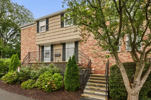 20 Weed Hill Ave #B, Stamford, CT 06907