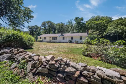 259 Mungertown Rd, Madison, CT 06443