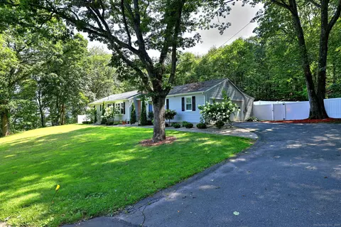 206 Farrell Rd, Waterbury, CT 06706