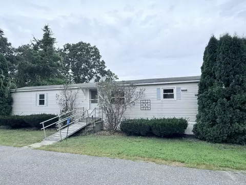 9 Sunshine Ter, North Grosvenor Dale, CT 06255