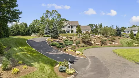 197 Lenore Dr, Shelton, CT 06484