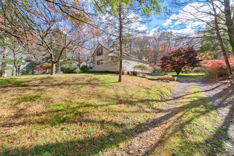43 Hoop Pole Hill Rd, Woodbury, CT 06798