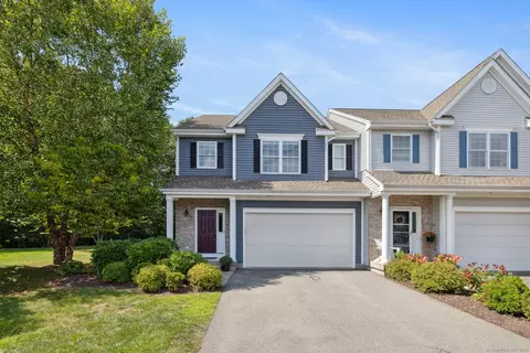 70 Bridlewood Ln, Vernon, CT 06066