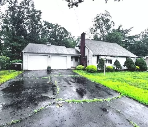 85 Ferraro Dr, Bristol, CT 06010