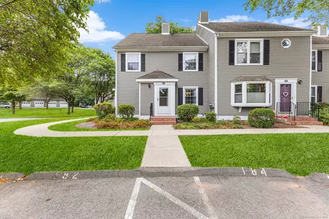 182 Georgetown Dr #182, Glastonbury, CT 06033