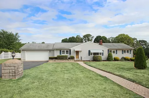 2 Gail Dr, North Haven, CT 06473