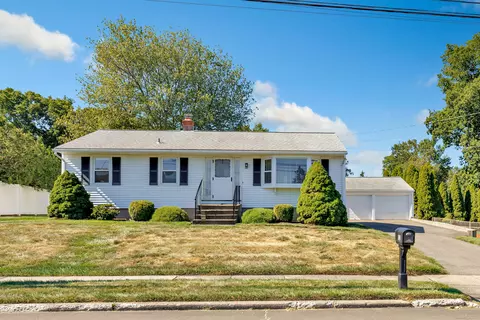 12 Cardinal Dr, Milford, CT 06460