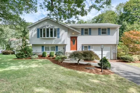 15 Carter Dr, Tolland, CT 06084