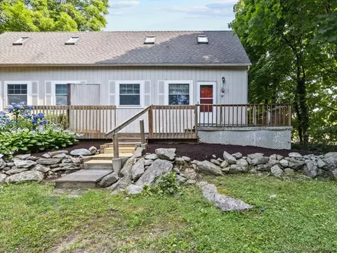40 Union St, Guilford, CT 06437