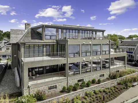 111 Rowayton Ave #302, Norwalk, CT 06853