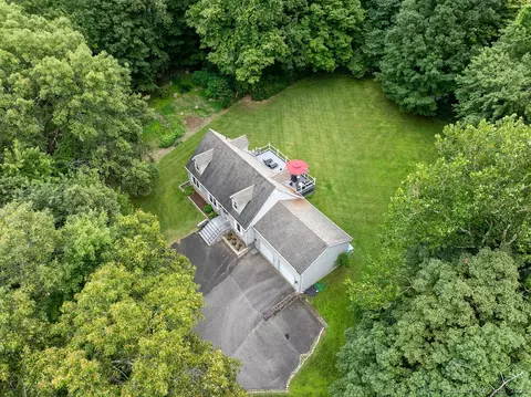 18 Outlook Rd, New Milford, CT 06776