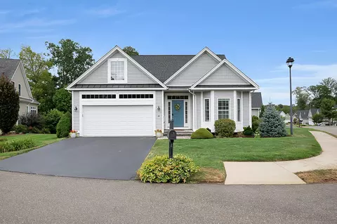 24 River Walk, Branford, CT 06405