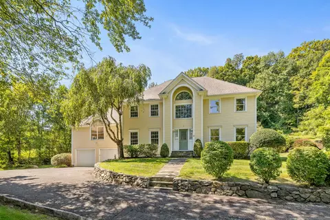 22 Palestine Rd, Newtown, CT 06470