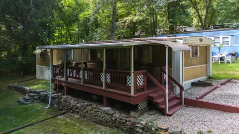 2205 Boston Post Rd #TRLR 9, Guilford, CT 06437