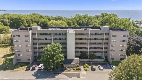 85 Viscount Dr #A41, Milford, CT 06460