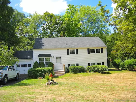 115 Earl Ave, Hamden, CT 06514