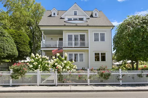 98 Rowayton Ave, Norwalk, CT 06853