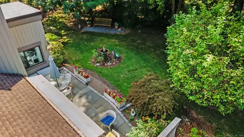 890 Heritage Vlg #A, Southbury, CT 06488