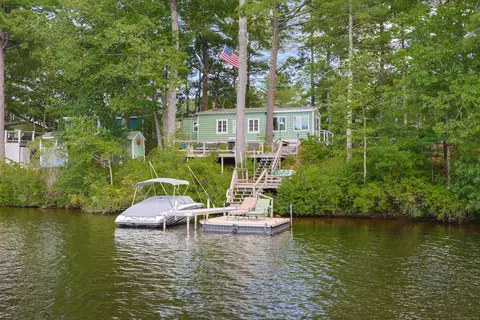 17 Green Is, Thompson, CT 06277
