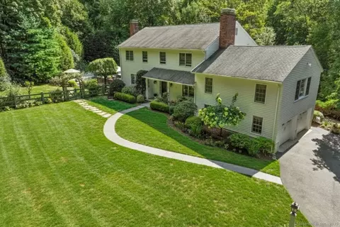 37 Old Wagon Rd, Wilton, CT 06897