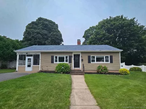 40 Agnes Dr, Manchester, CT 06042