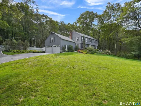 10 Stephanie Dr, New Milford, CT 06776