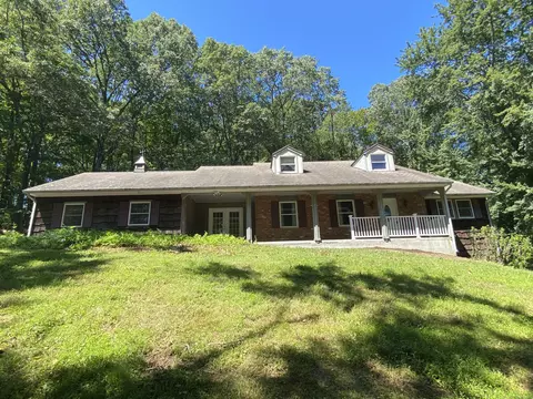 158 Hazel Plain Rd, Woodbury, CT 06798