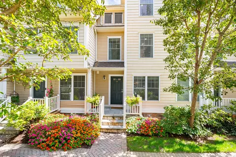 85 Camp Ave #6D, Stamford, CT 06907