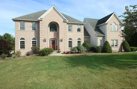 31 Valley View Ct, Southington, CT 06489